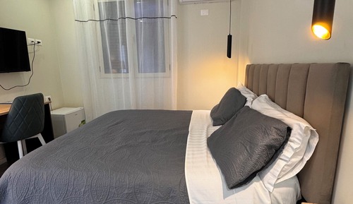 Habitación Confort con 1 cama doble o 2 individuales, balcón