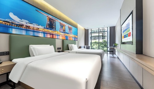 Habitación de lujo, 2 camas dobles, baño privado, vistas a la ciudad