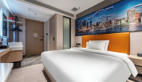 Habitación económica, 1 cama de matrimonio grande, sin ventanas