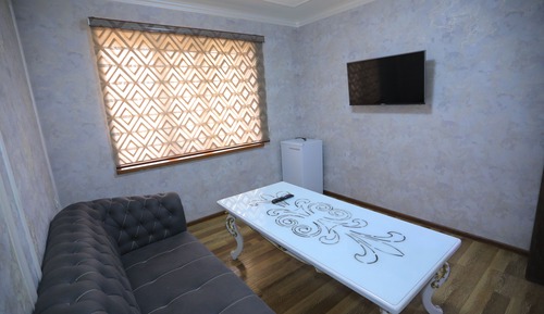 Habitación Confort con 2 camas individuales, balcón, vistas a la ciudad