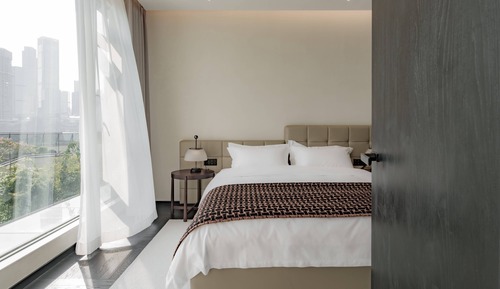 Deluxe Suite, River View