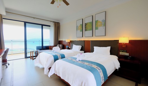 Habitación de lujo con 2 camas individuales, balcón, vistas al mar