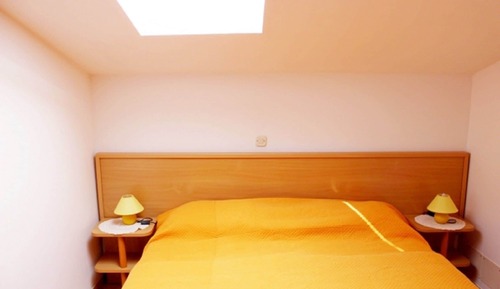 Apartamento (Apartment 13)