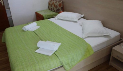 Apartamento (Apartment 1A)