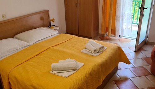 Apartamento (Apartment 1B)