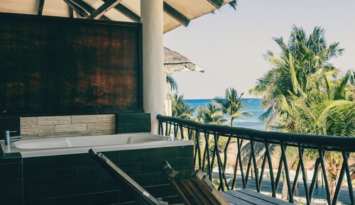 Deluxe King Ocean View with Jacuzzi