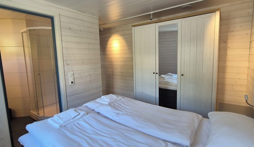 Deluxe Cabin no.11, 3 Bedrooms, Mountain View