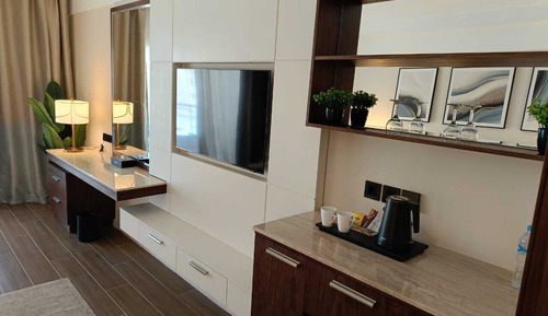 Habitación Grand con 1 cama doble o 2 individuales, balcón, vistas a la playa
