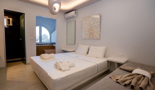Habitación triple Confort, balcón