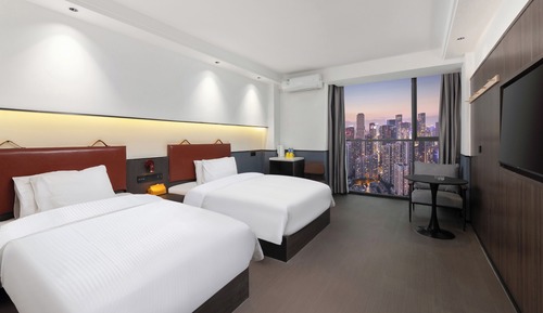 Habitación triple básica, vistas a la ciudad