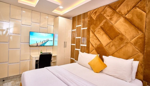 Apartamento junior, 1 cama de matrimonio grande con sofá cama, balcón