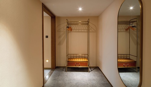 Habitación superior con 2 camas individuales, vistas a la ciudad