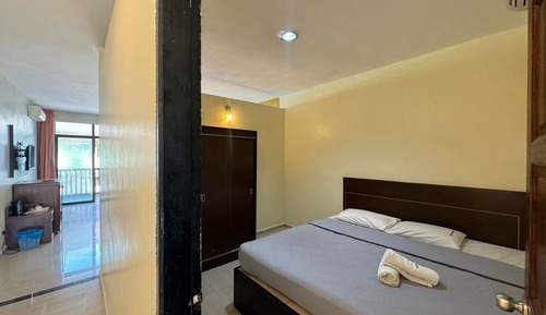 Habitación cuádruple básica, balcón