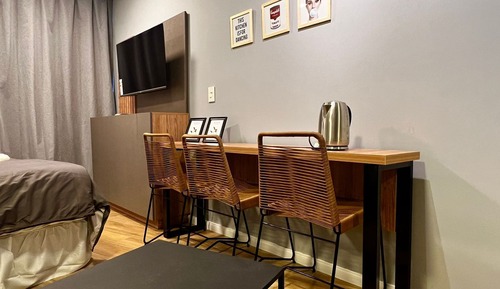 Apartamento básico, 1 cama de matrimonio, balcón, vistas a la ciudad