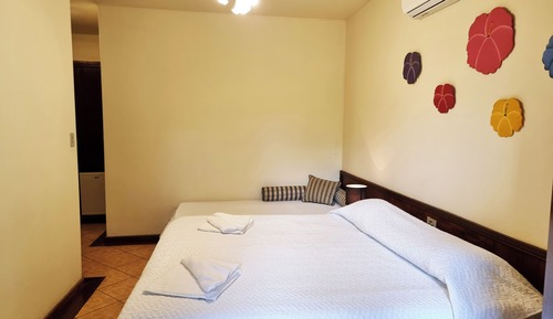 Habitación estándar con 1 cama doble o 2 individuales