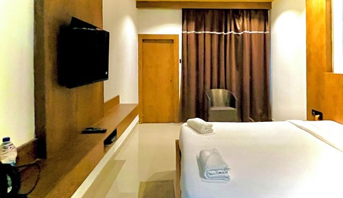 Habitación económica, balcón, vistas al jardín