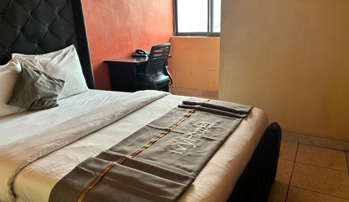 Estudio básico, vistas a la ciudad