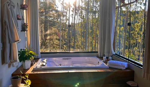 Chalet Deluxe, bañera de hidromasaje, vistas a la montaña