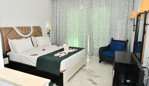 Habitación doble, balcón, vistas al jardín