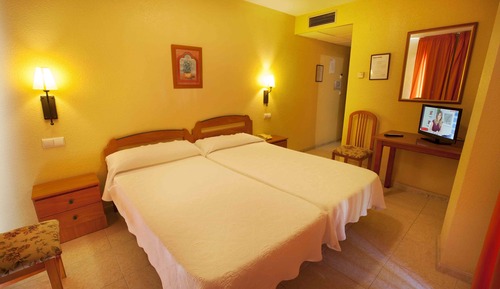 Habitación económica con 1 cama doble o 2 individuales
