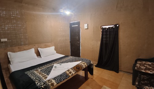 Habitación económica doble, balcón, vistas al jardín
