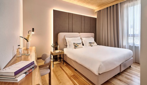 Habitación superior con 1 cama doble o 2 individuales