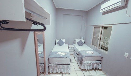 Habitación con 2 camas individuales, 2 camas individuales