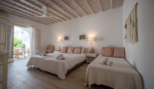 Habitación triple, vistas al jardín