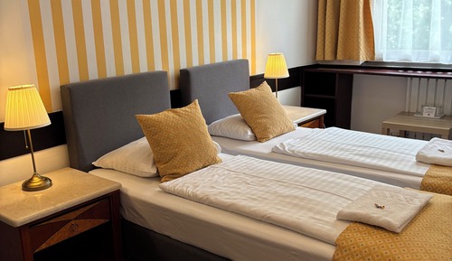 Standard Double or Twin Room, Garden View