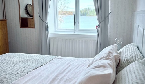 Habitación de luna de miel doble, 1 cama de matrimonio grande, vistas al lago