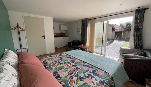 Apartamento Business, 1 cama de matrimonio, cocina básica, planta baja