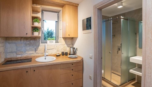 Suite, Garden View