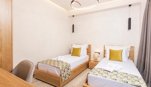 Deluxe Suite, Garden View