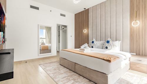 Apartamento Club, 4 habitaciones, balcón, vistas a la ciudad