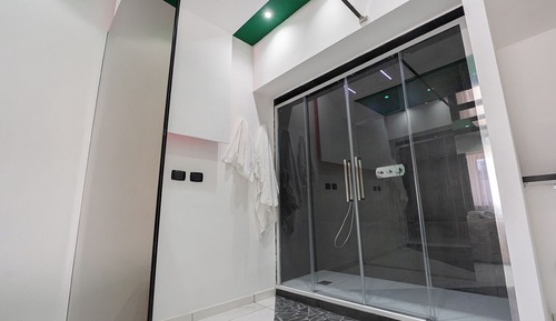 Suite estudio junior, vistas a la ciudad, en edificio anexo (Piazza Mercato 45)