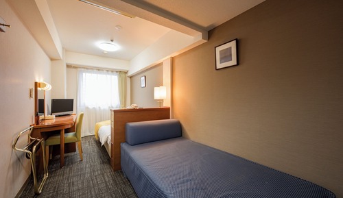 Habitación económica con 2 camas individuales, vistas a la ciudad
