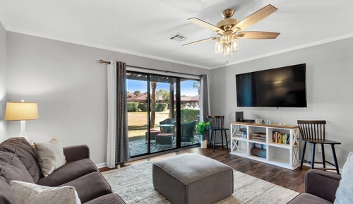 Casa adosada, varias camas, patio, vistas al jardín (Beachwalk 18E)