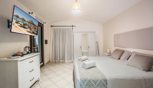 Habitación clásica con 1 cama doble o 2 individuales, vistas al mar