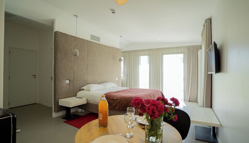 Habitación Confort doble, 1 cama de matrimonio grande, no fumadores, vistas al jardín
