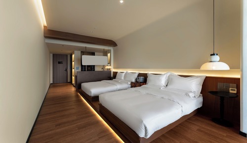 Habitación panorámica con 1 cama doble o 2 individuales, bañera de hidromasaje, vistas al mar