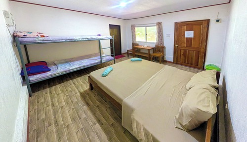 Habitación cuádruple básica