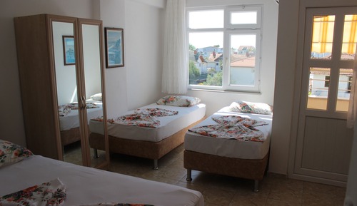 Habitación familiar, vistas al jardín