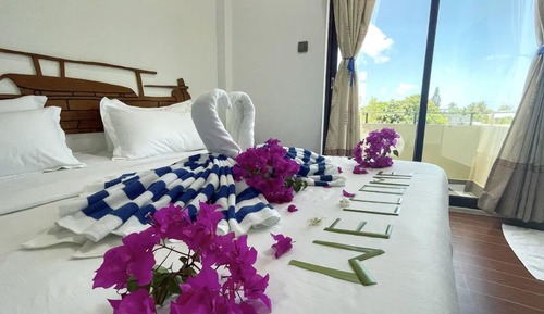 Habitación Deluxe con 1 cama doble o 2 individuales, vistas a la ciudad