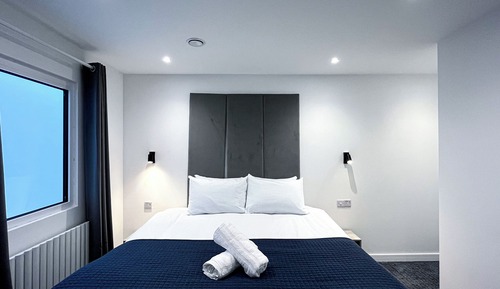 Habitación exclusiva, 1 cama de matrimonio grande, no fumadores, Aire acondicionado