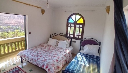 Habitación familiar, vistas al río