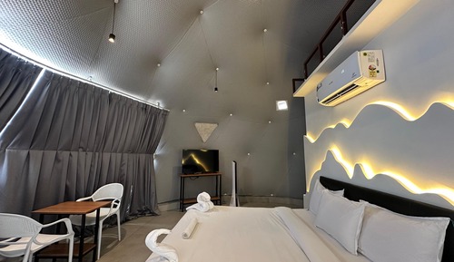 Habitación superior, vistas a la montaña