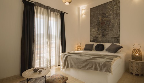 Habitación Confort con 1 cama doble o 2 individuales, vistas a la piscina