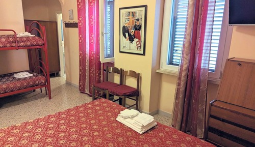 Habitación cuádruple estándar