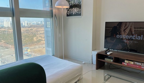 Habitación triple superior, vistas a la ciudad