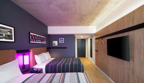 Habitación estándar, 2 camas de matrimonio, vistas a la ciudad